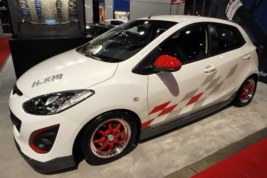 Mazda 2 de тюнинг