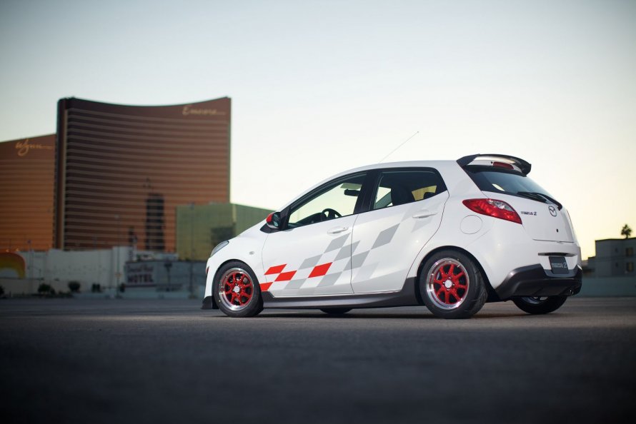 Mazda Demio кастом