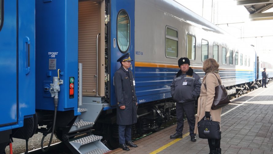 Поезд Казахстан пассажирский