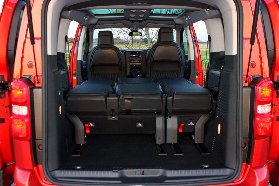 Peugeot traveller i long салон