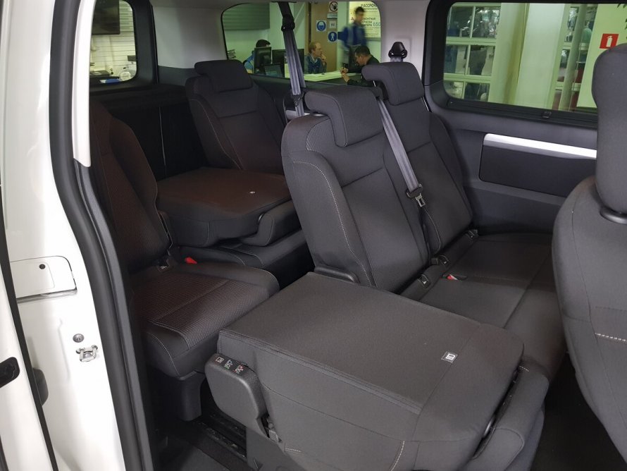 Peugeot traveller Business VIP 2021