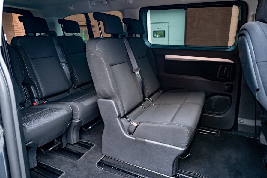 Peugeot traveller 2019 салон