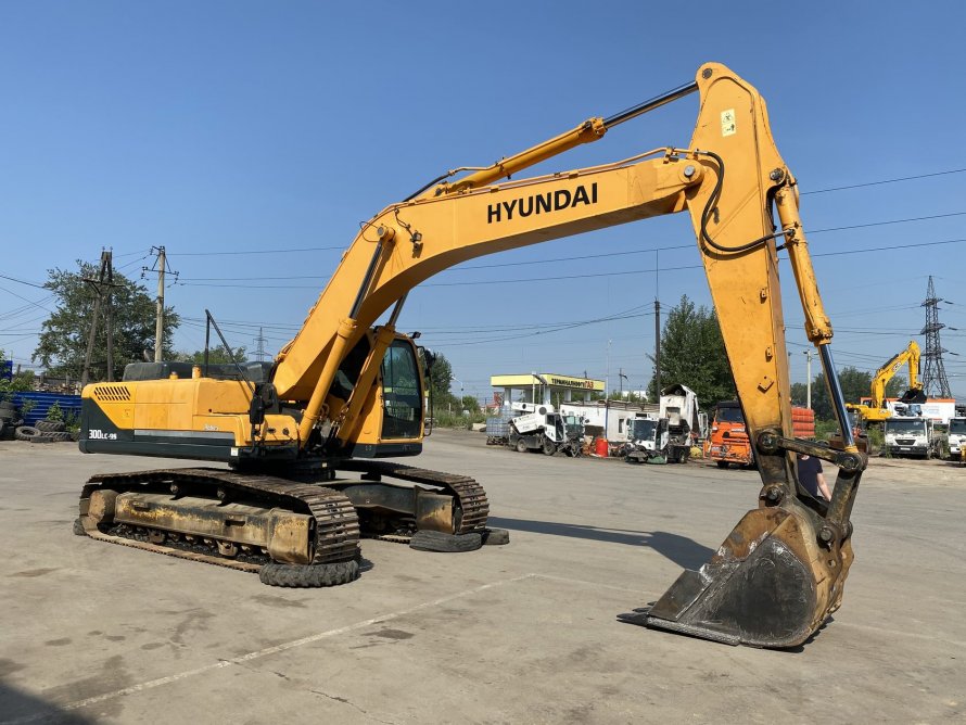 Гусеничный экскаватор Hyundai r300lc-9s