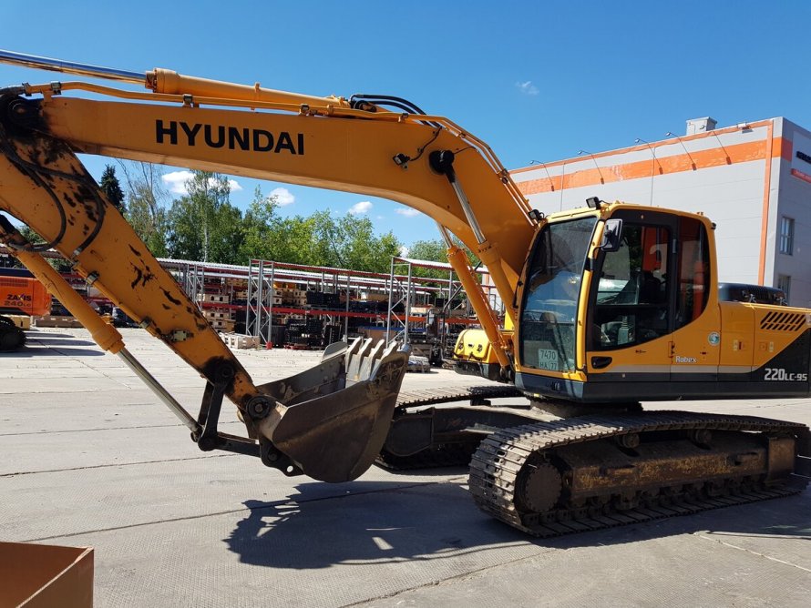 Экскаватор гусеничный Hyundai r220lc-9s