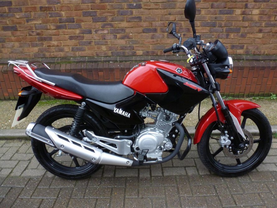 Kawasaki YBR 125
