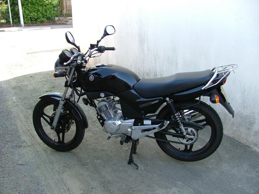 Мотоцикл Ямаха 125 кубов YBR 125