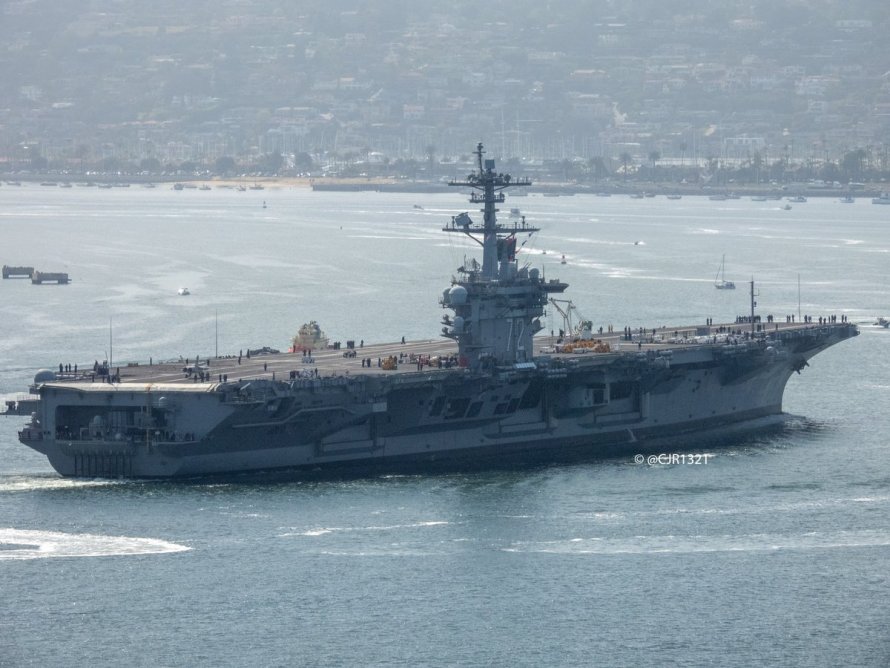 CVN-68 «Нимиц» (Nimitz),