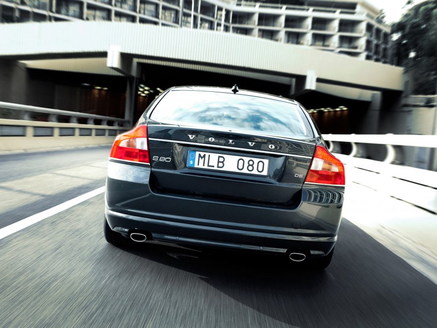 Volvo s80 сзади