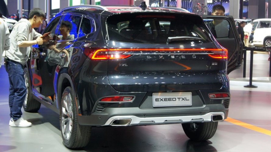 Китайский кроссовер Chery Exeed TXL