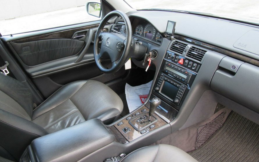 Mercedes e class w210 салон
