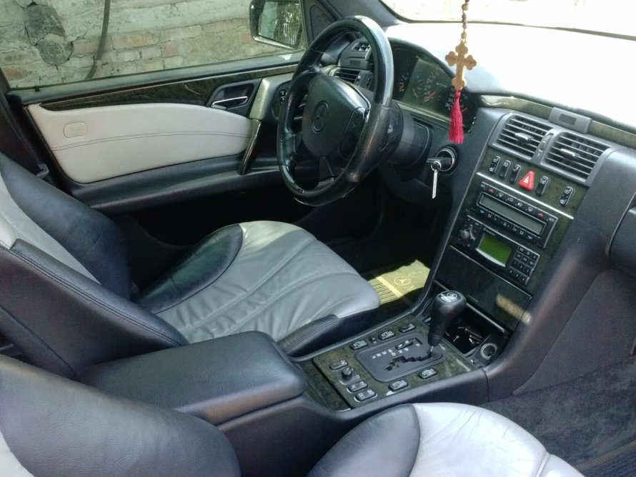 Mercedes Benz e55 w210 салон