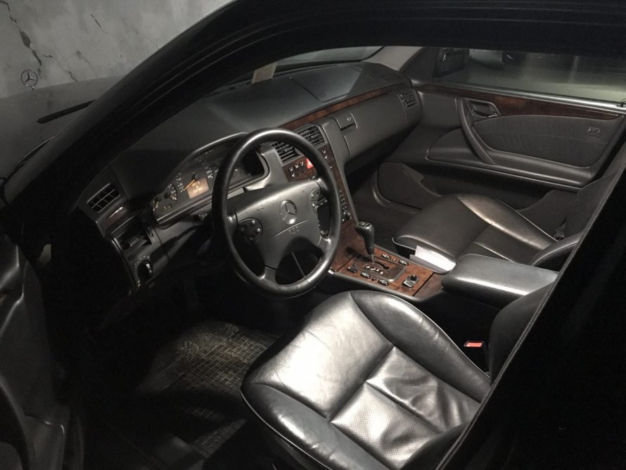 Мерседес-Бенц е-класс w210 салон
