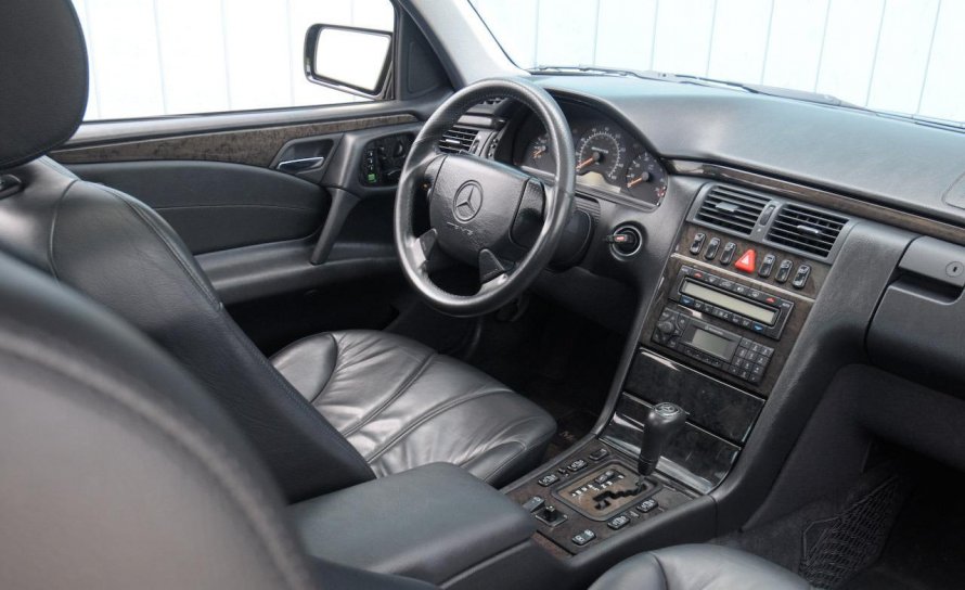 Мерседес Бенц w210 салон