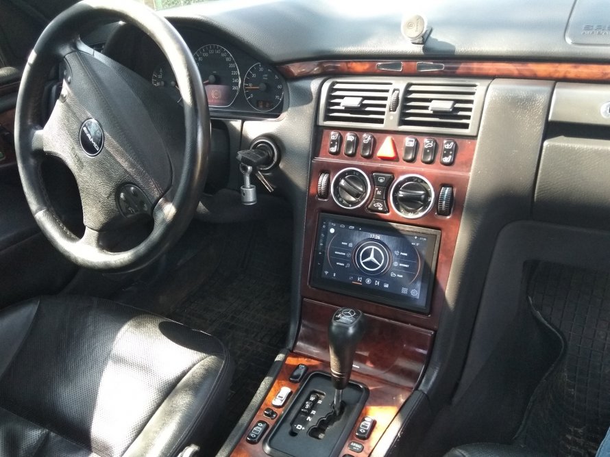 Mercedes Benz w210 Classic салон