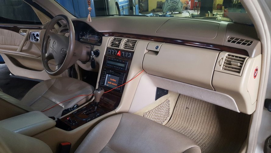 Мерседес Бенц w210 салон