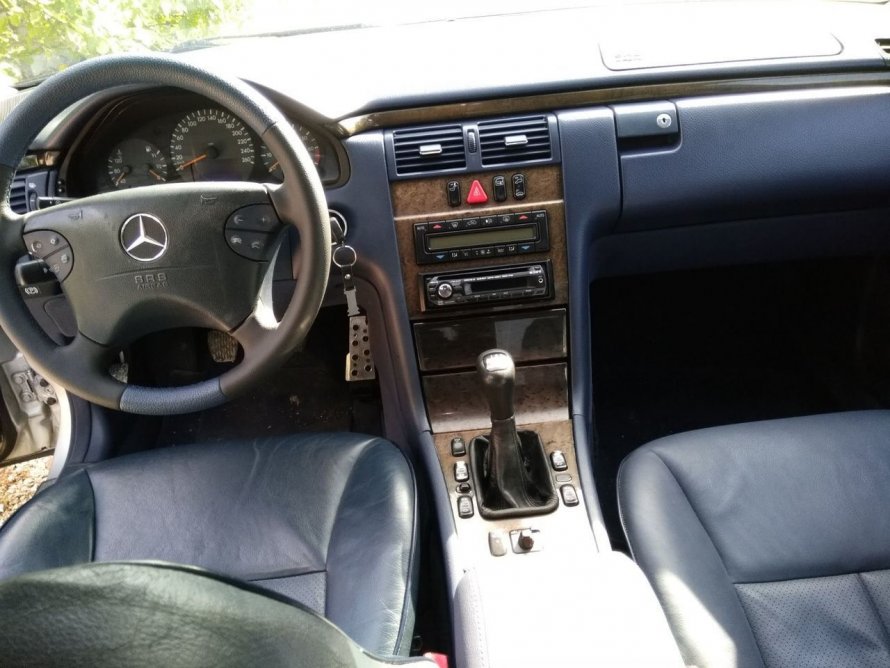Mercedes-Benz w210 салон