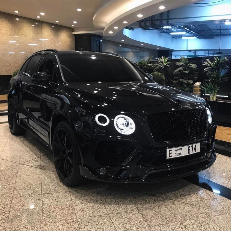 Bentley Bentayga 2020 черный
