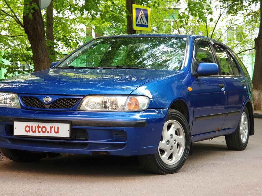 Nissan Almera n15 хэтчбек