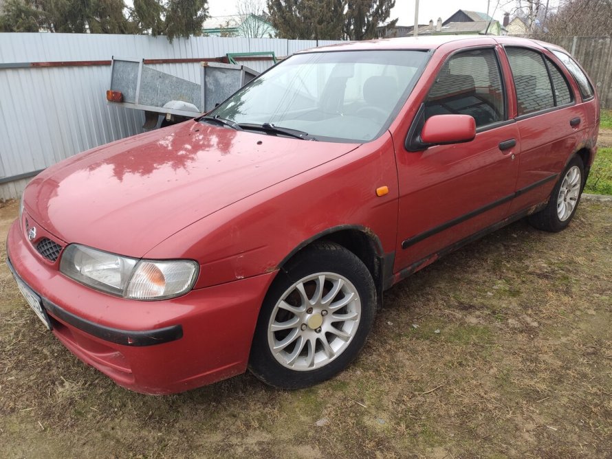 Nissan Almera n15 хэтчбек 5 дв