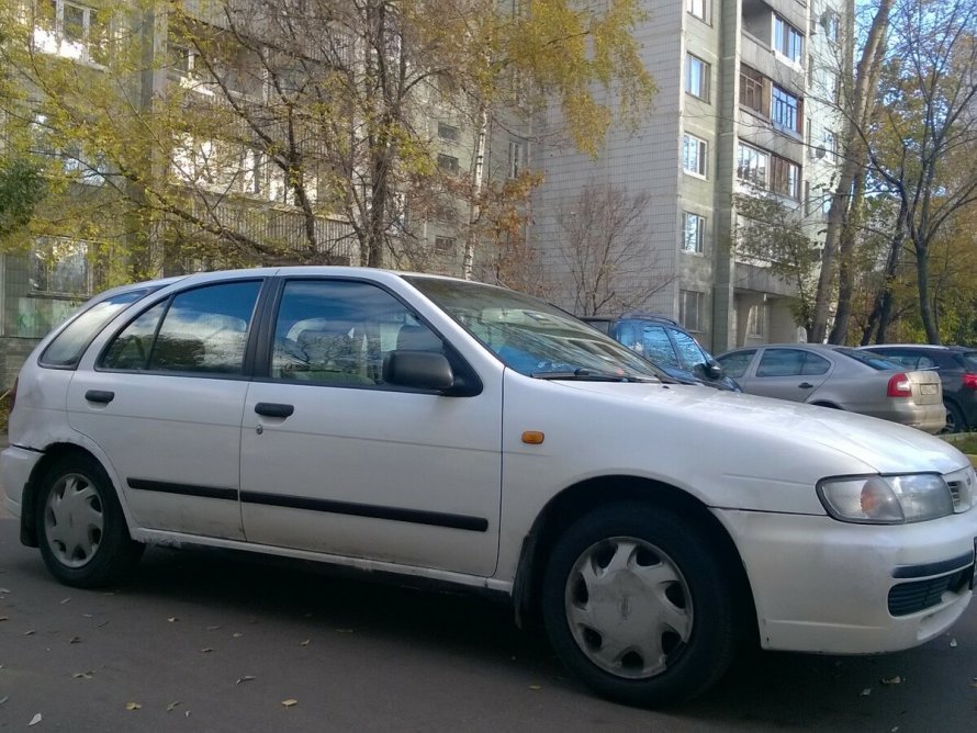 Ниссан Альмера 1997 хэтчбек