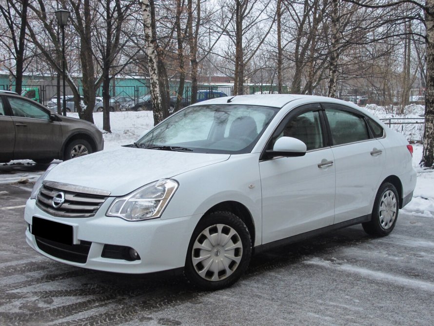 Nissan Almera белый 2013