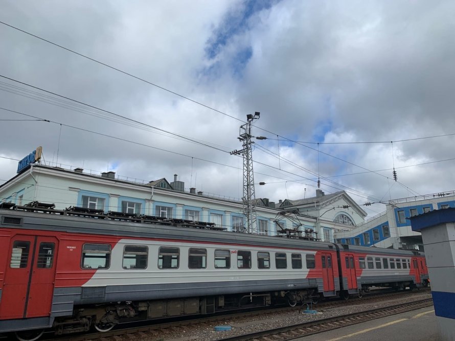 С пассажирским поездом Челябинск-с-Петербург
