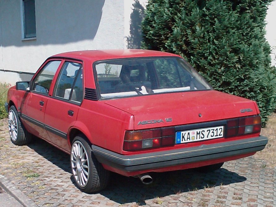 Opel Ascona 1