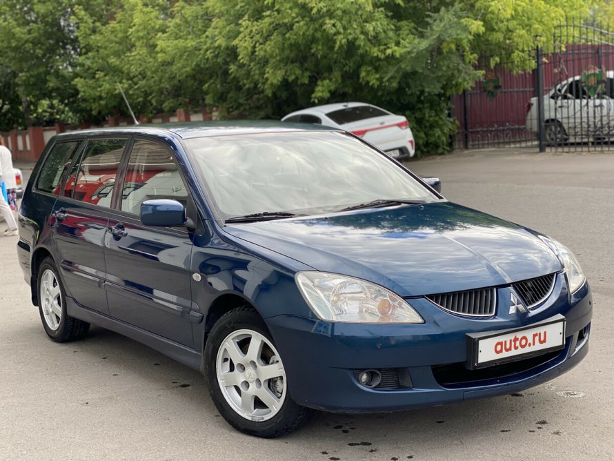 Митсубиси универсал 2005