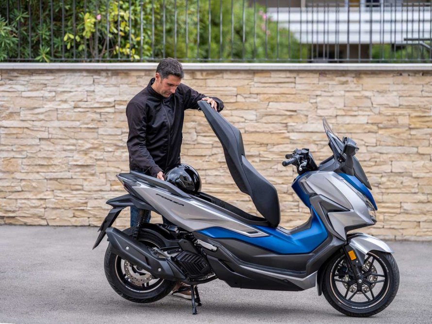 300cc Scooter Honda