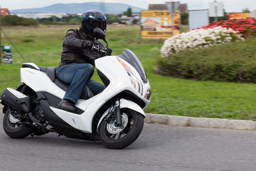 Honda Forza полицейский