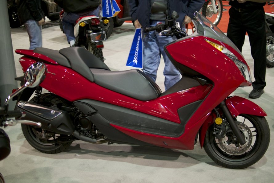 Скутер Honda Forza