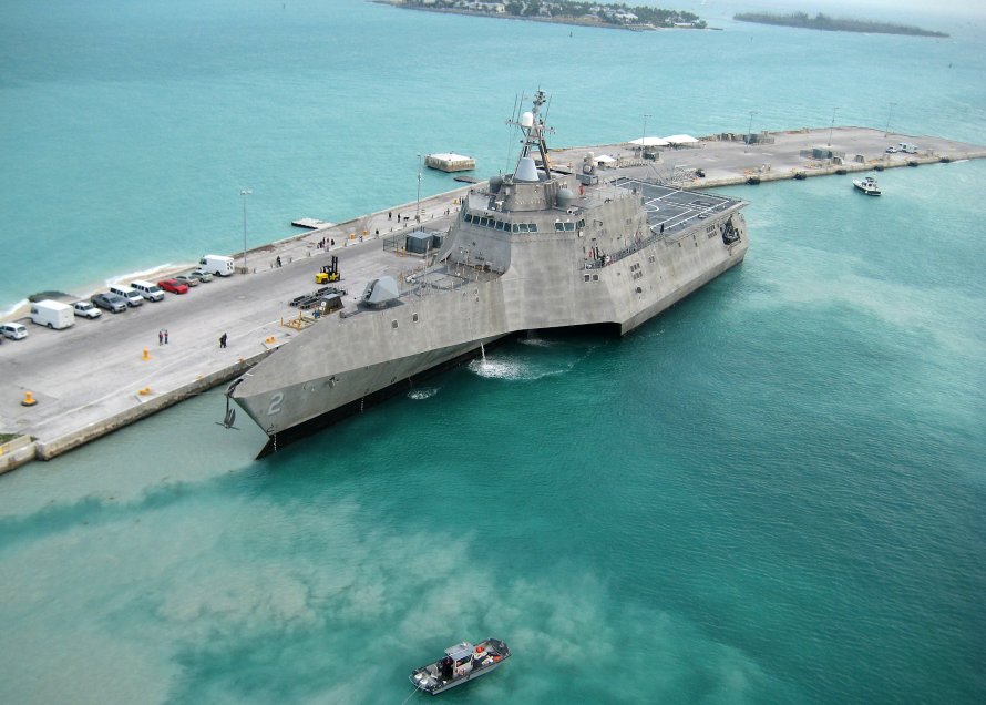 Тримаран USS Индепенденс