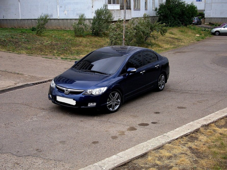 Honda Civic 4d r17