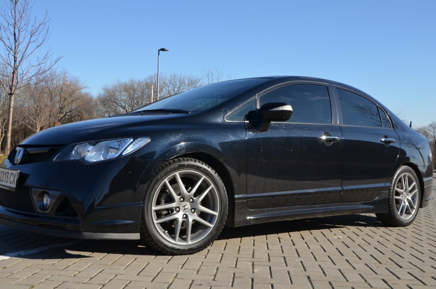 Honda Civic 4d r17