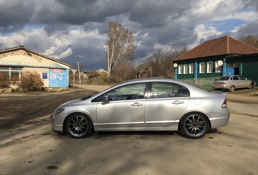 Honda Civic 4d r18 8j