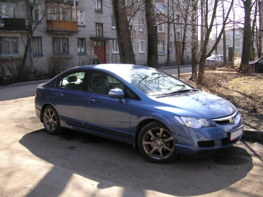 Honda Civic 4d r16