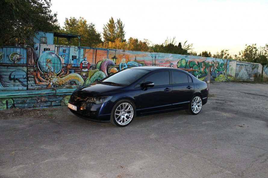 Honda Civic 4d r19
