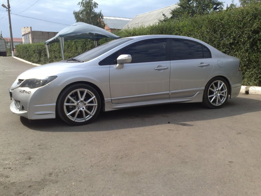Honda Civic 8 r18
