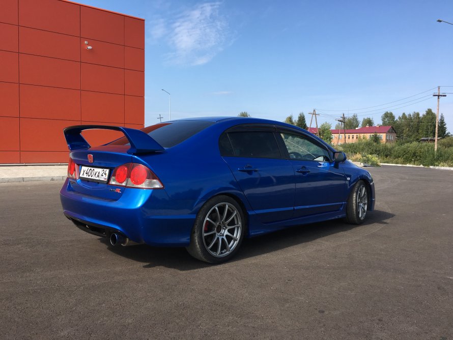Honda Civic 8 r18