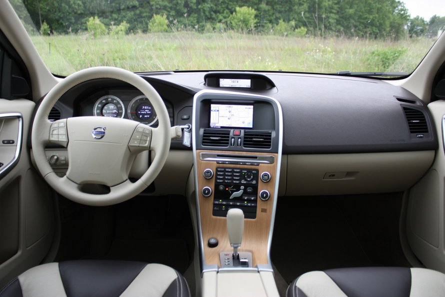 Volvo xc60 2010 салон