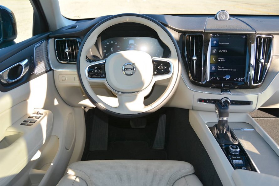 Вольво xc60 новая салон