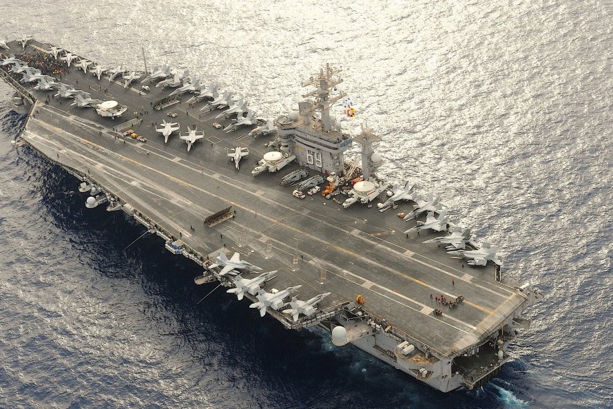 Авианосец USS Nimitz