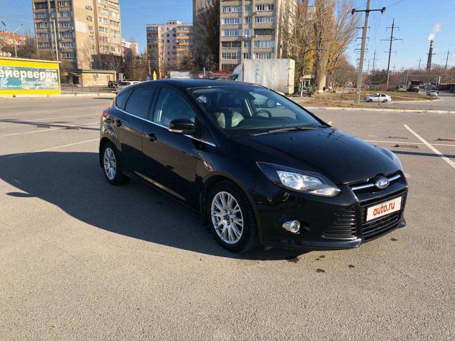 Ford Focus 3 хэтчбек черный