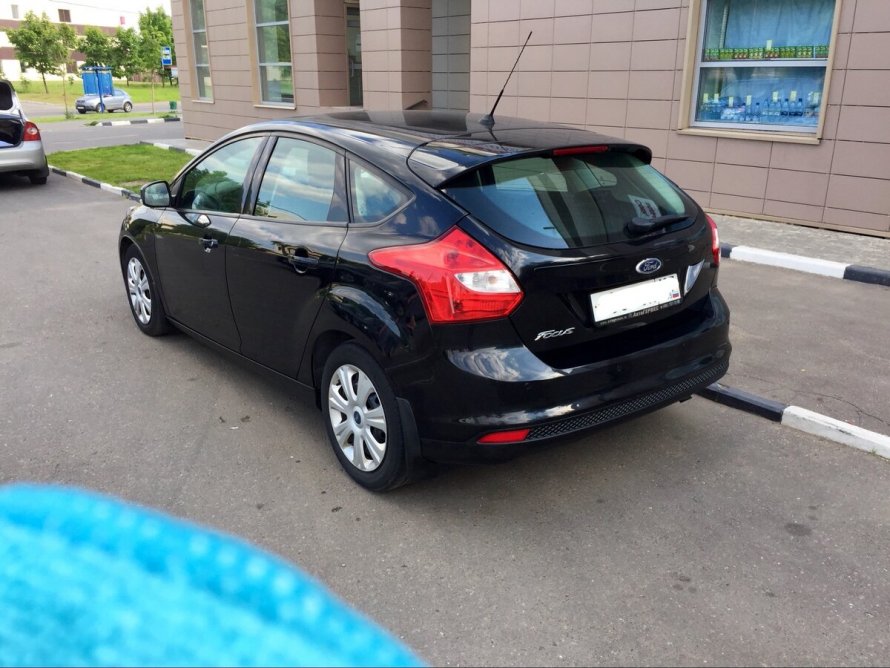 Ford Focus 3 хэтчбек черный