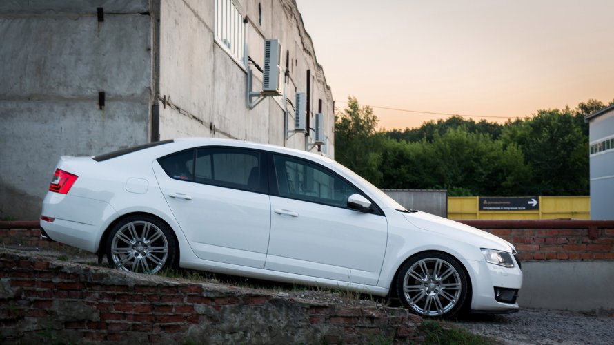 Gemini r18 Skoda Octavia a7