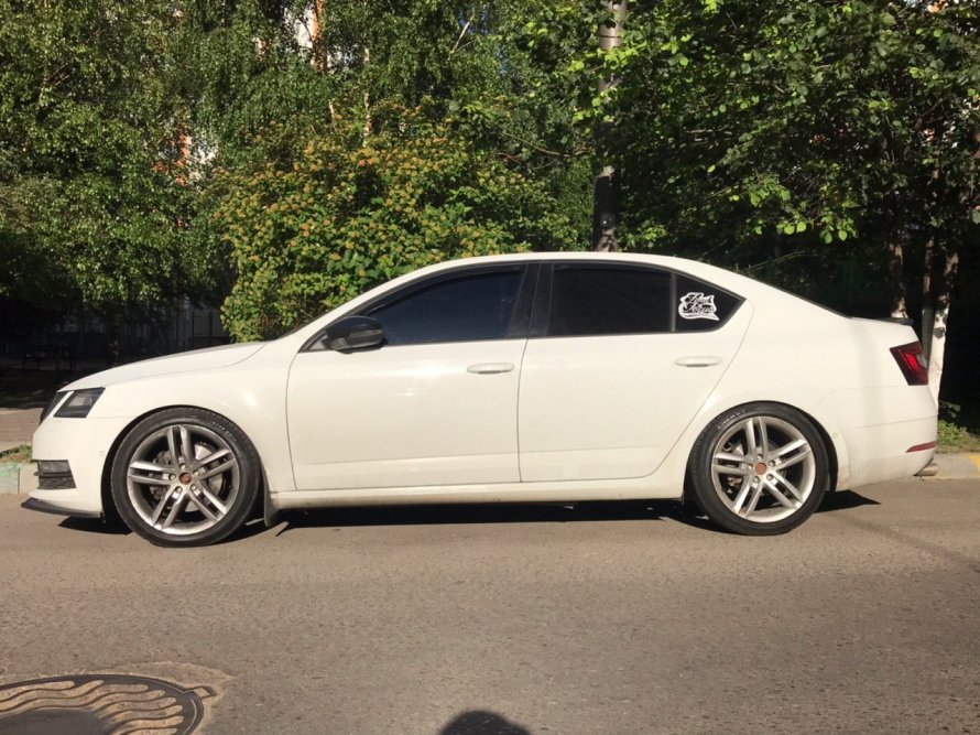 Skoda Octavia a7 r18