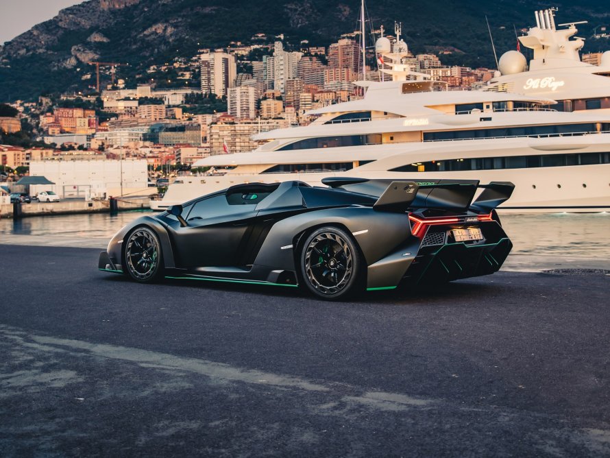 Lamborghini Veneno Roadster
