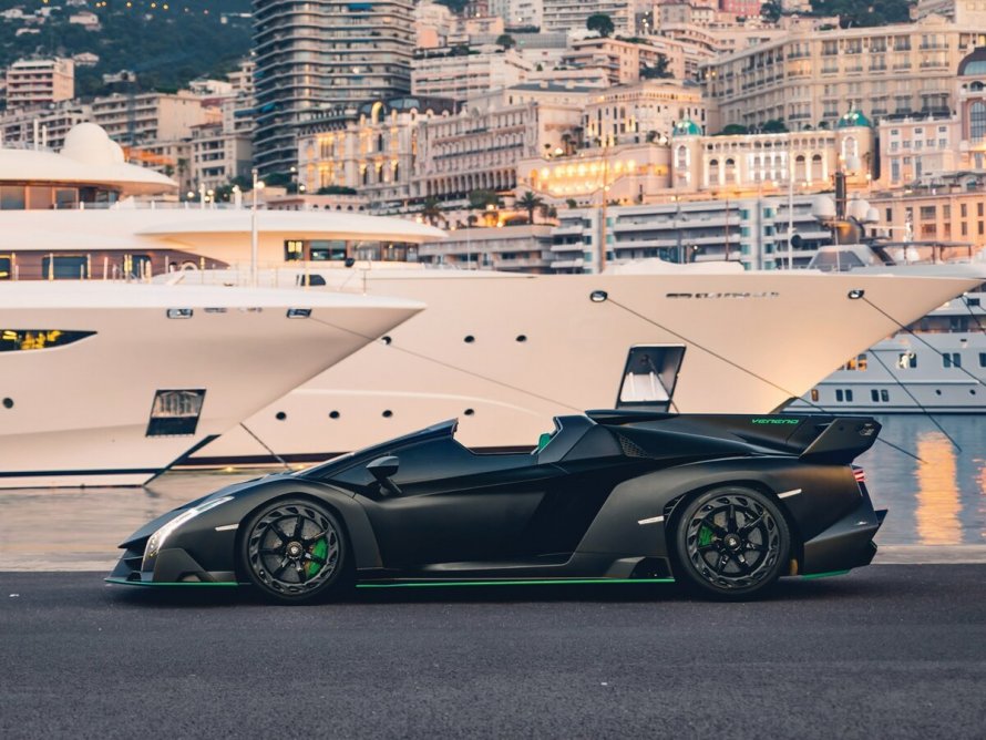 Lamborghini Veneno Roadster
