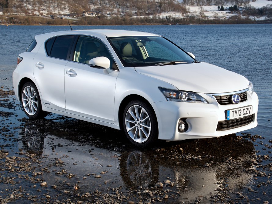 Lexus ct200h