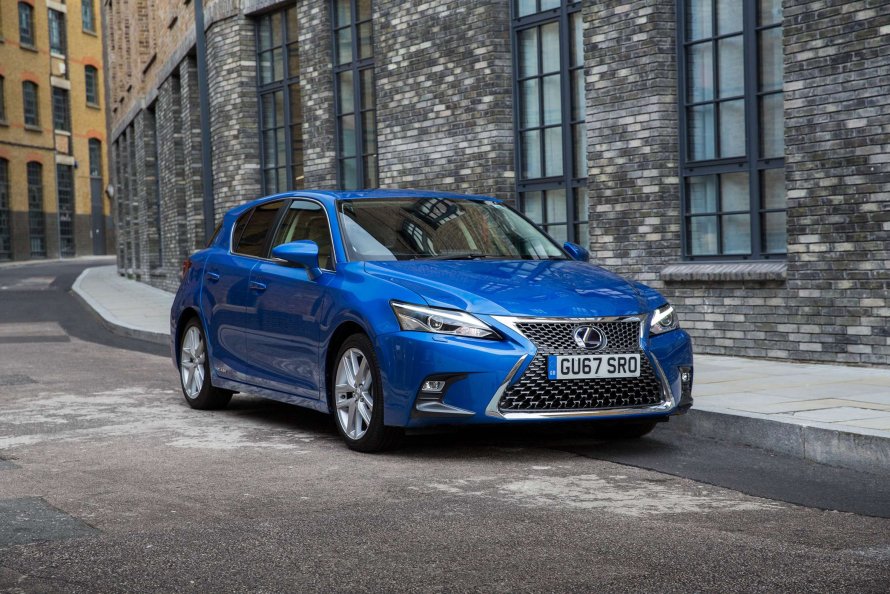 Lexus ct200h 2017